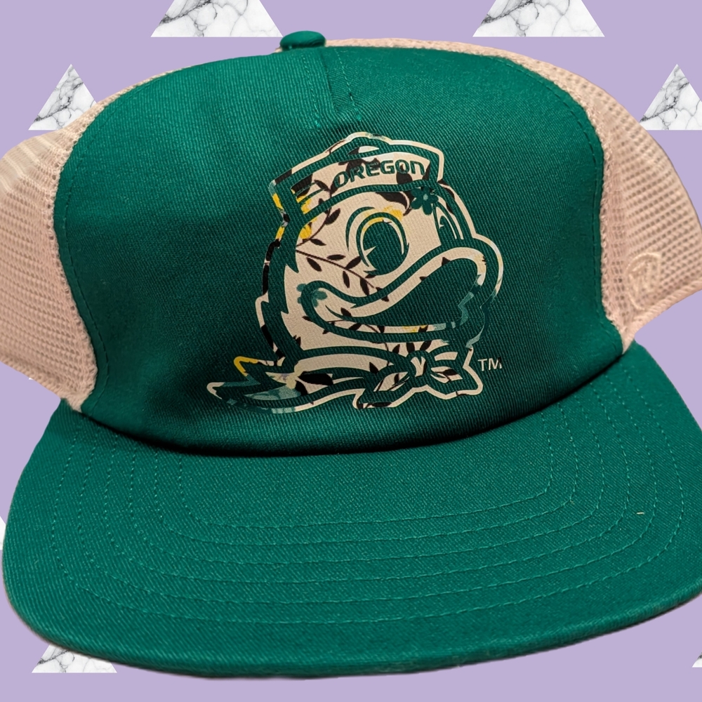 40# Top of the World Green and Cream Reptile Hat